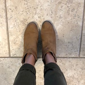 Old Navy camel booties